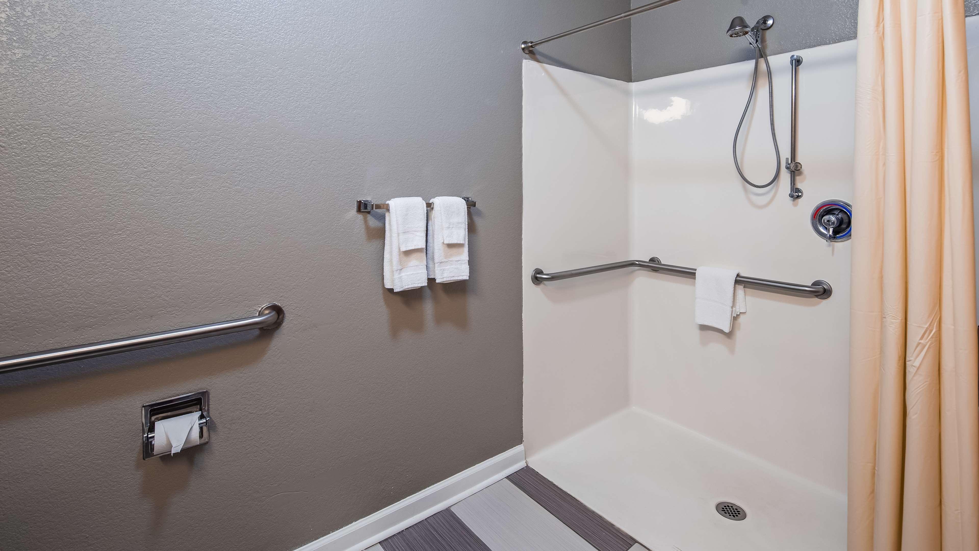 Best Western Commerce Inn Экстерьер фото